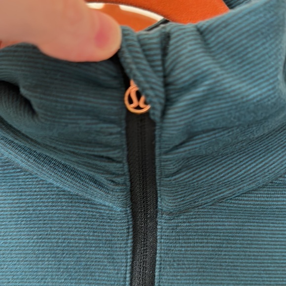 Lululemon pullover - Picture 2 of 4